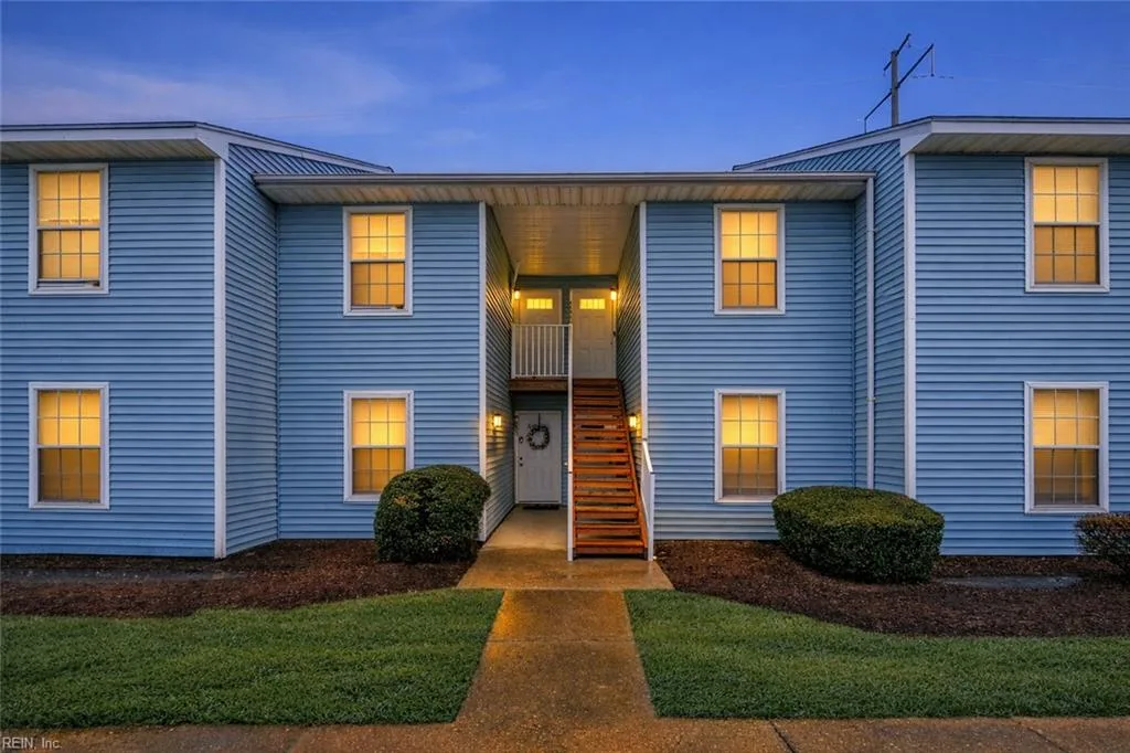 5657 Summit ARCH, Virginia Beach — 2 bed Residential, 816 sqft