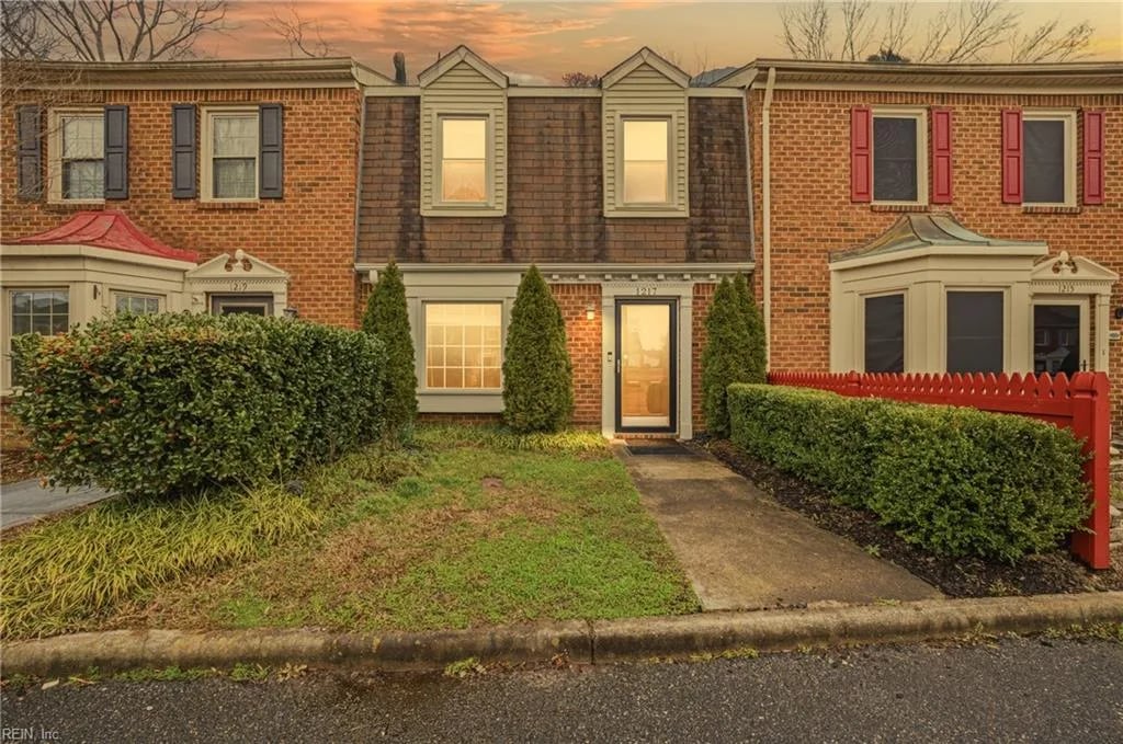 1217 Cedar Mill SQ, Chesapeake — 3 bed Residential, 1,240 sqft