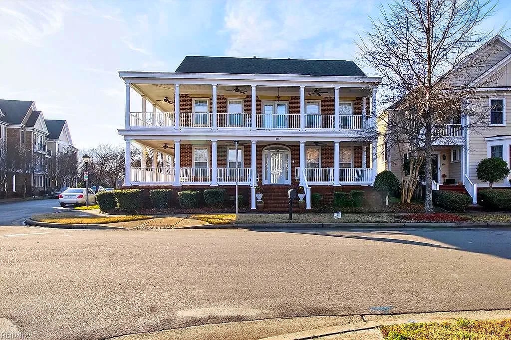 1017 Godfrey AVE, Norfolk — 4 bed Residential, 3,369 sqft