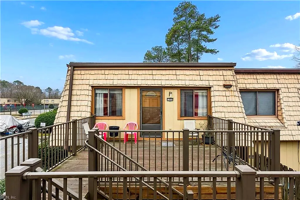 1335 Granada CT, NEWPORT NEWS VA 23608
