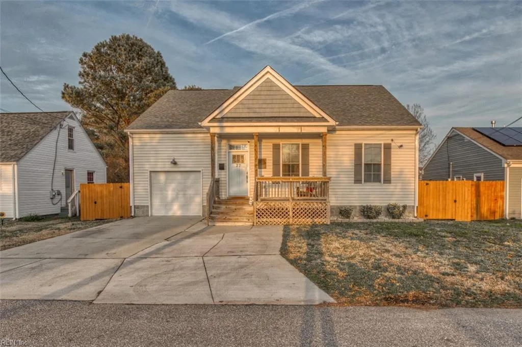 27 Trail ST, Hampton — 4 bed Residential, 2,305 sqft