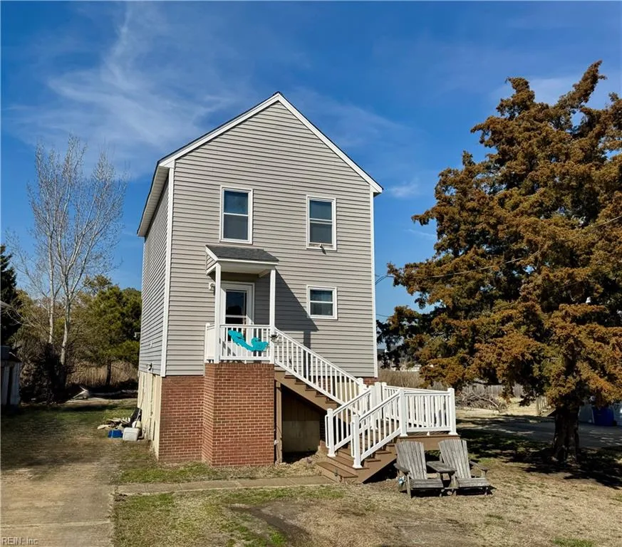 131 Messick RD, Poquoson — 3 bed Residential, 1,100 sqft