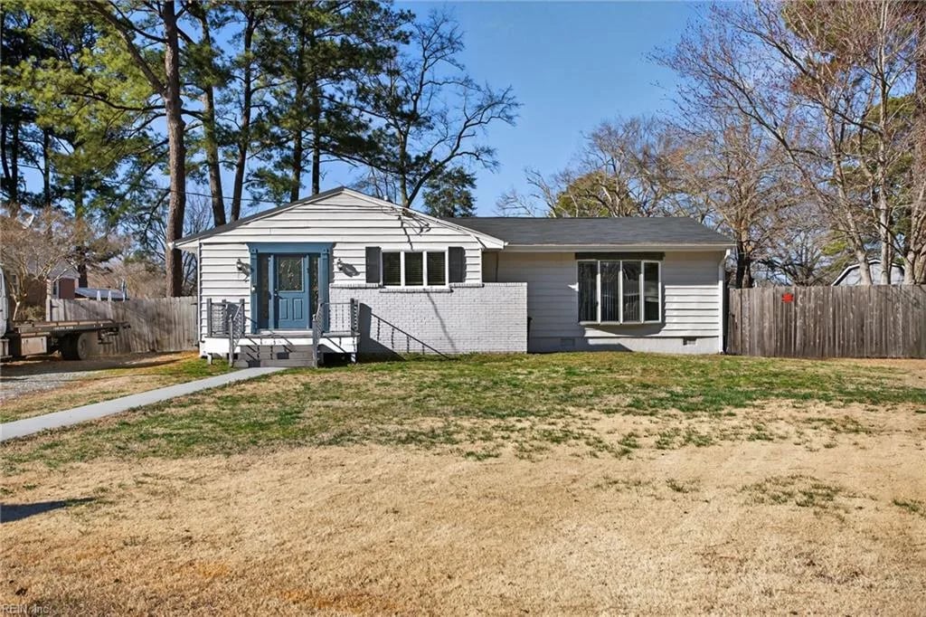 1 VICKERS CT, Portsmouth — 4 bed Residential, 1,622 sqft