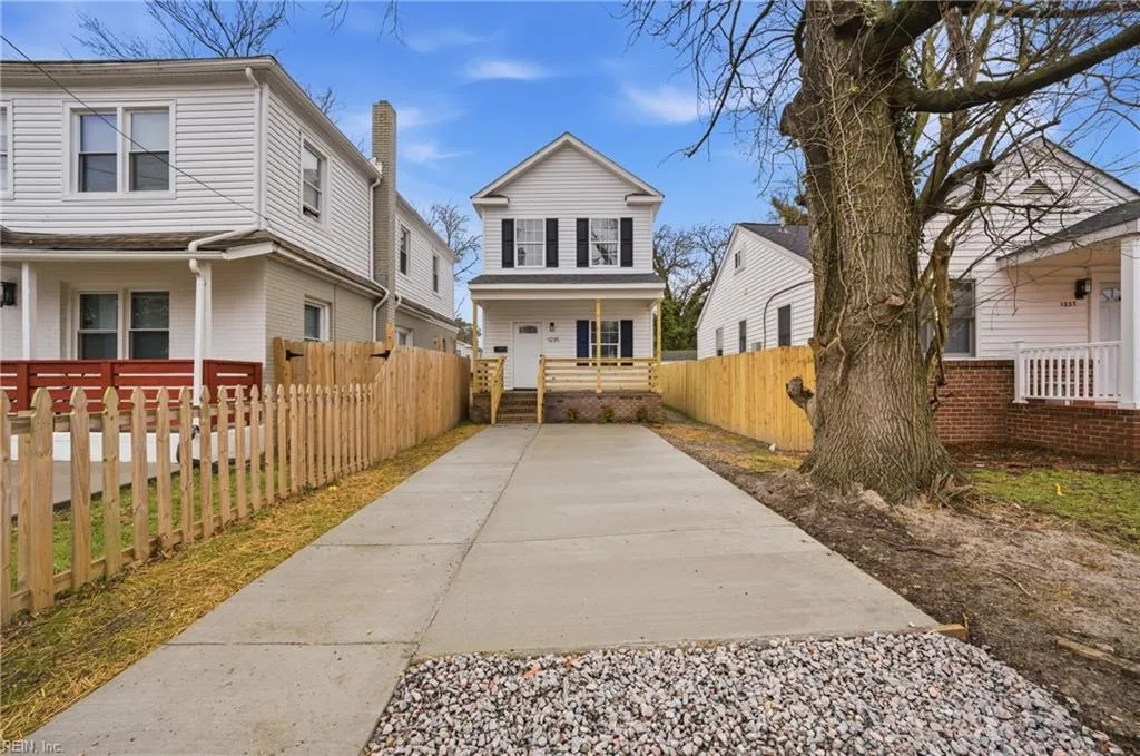 1235 Portsmouth BLVD, Portsmouth — 4 bed Residential, 1,750 sqft