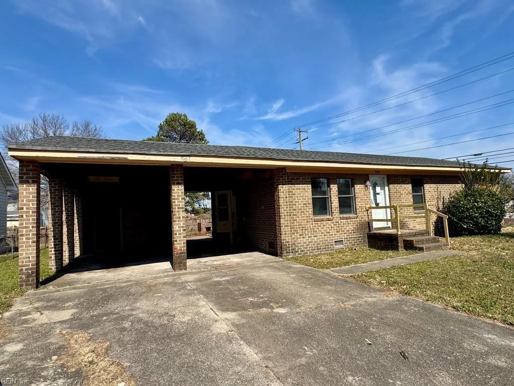 901 King Arthur DR, Chesapeake — 3 bed Residential, 1,409 sqft