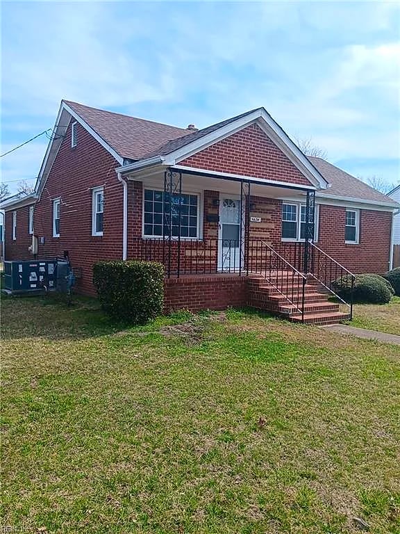 6634 Whitehorn DR, NORFOLK VA 23513