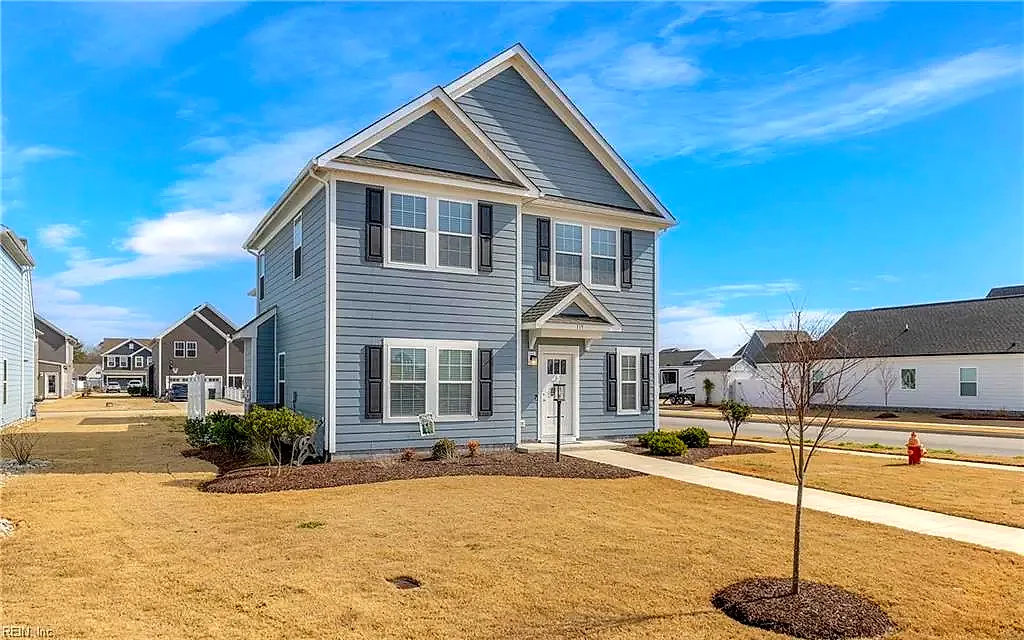 119 Iris CIR, Moyock — 4 bed Residential, 2,684 sqft