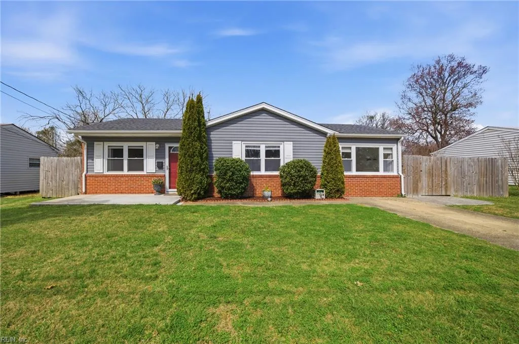 4724 Lonewillow LN, Virginia Beach — 3 bed Residential, 1,243 sqft