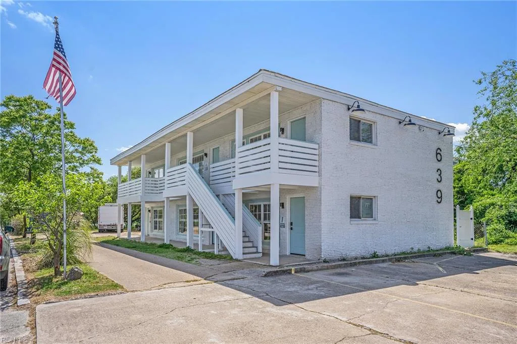 639 W Ocean View AVE, NORFOLK VA 23503