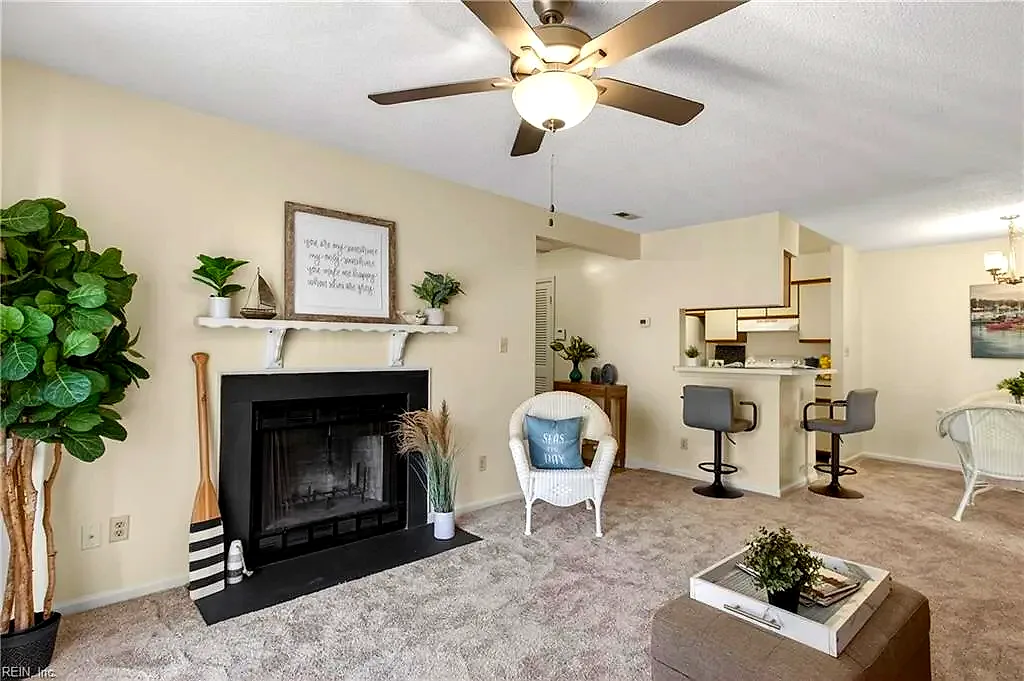 540 Pineland CIR #103, NEWPORT NEWS VA 23605