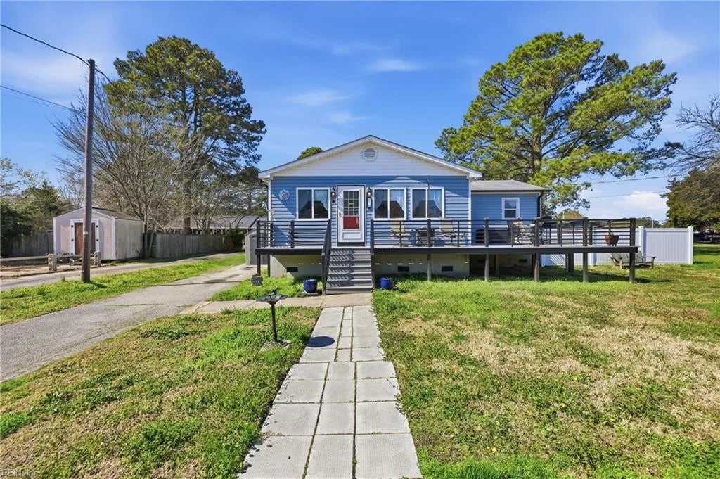 7 Freeman DR, Poquoson — 3 bed Residential, 2,048 sqft