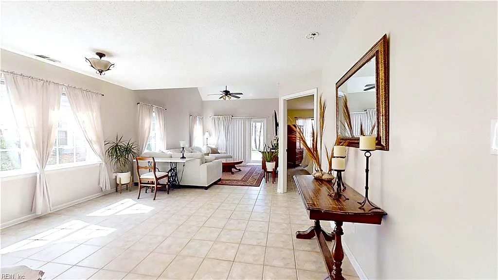 1015 Winged Foot CT #A, Chesapeake — 2 bed Residential, 1,589 sqft
