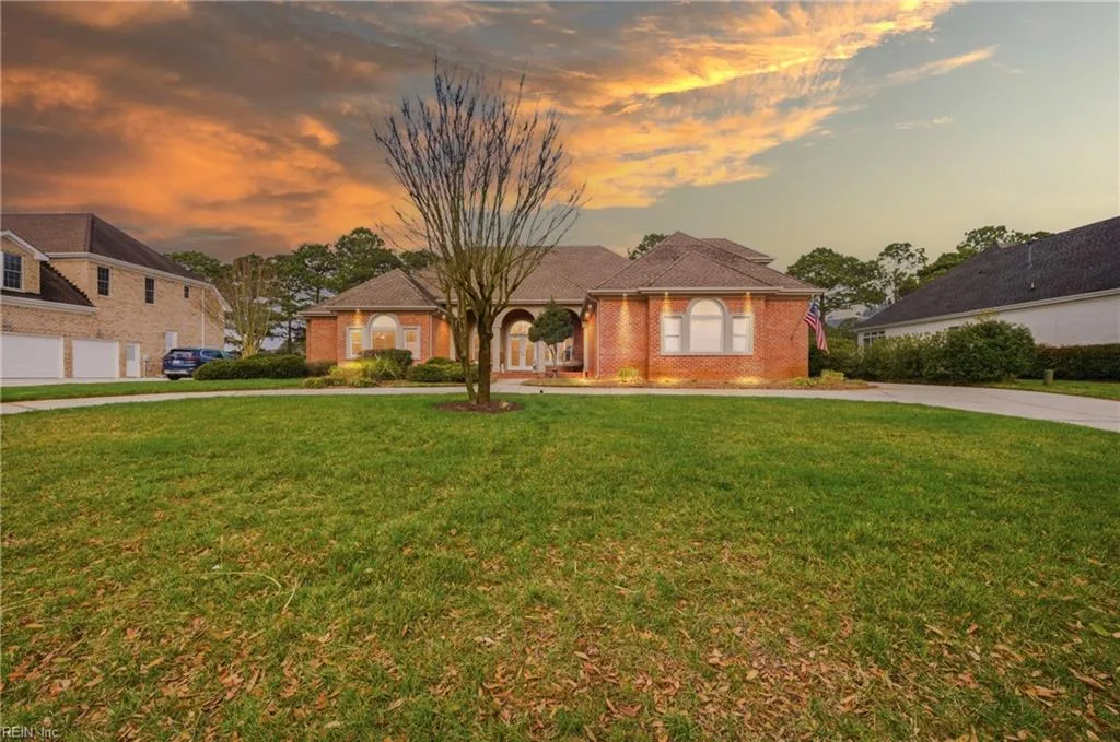 3185 Stonewood DR, Virginia Beach — 4 bed Residential, 3,476 sqft