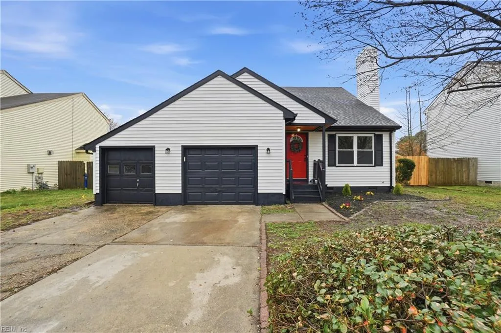 715 Fawn Lake DR, Newport News — 4 bed Residential, 2,100 sqft