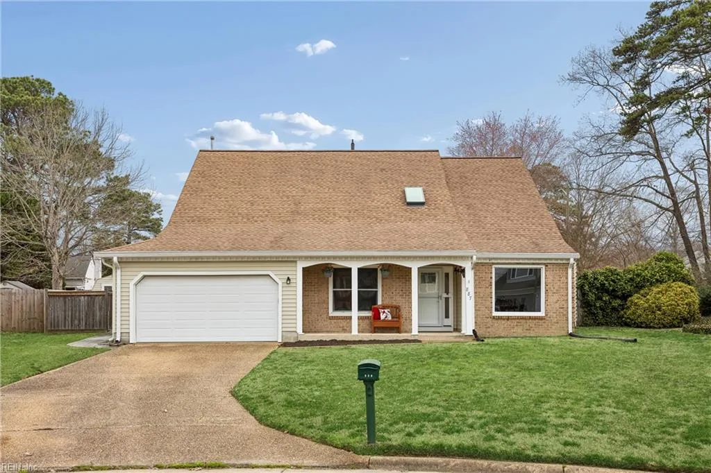 887 Weyanoke LN, Newport News — 4 bed Residential, 2,400 sqft