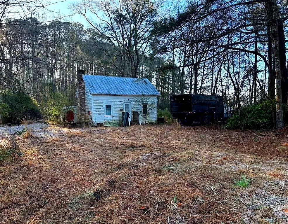 3016 New Bridge RD, VIRGINIA BEACH VA 23456
