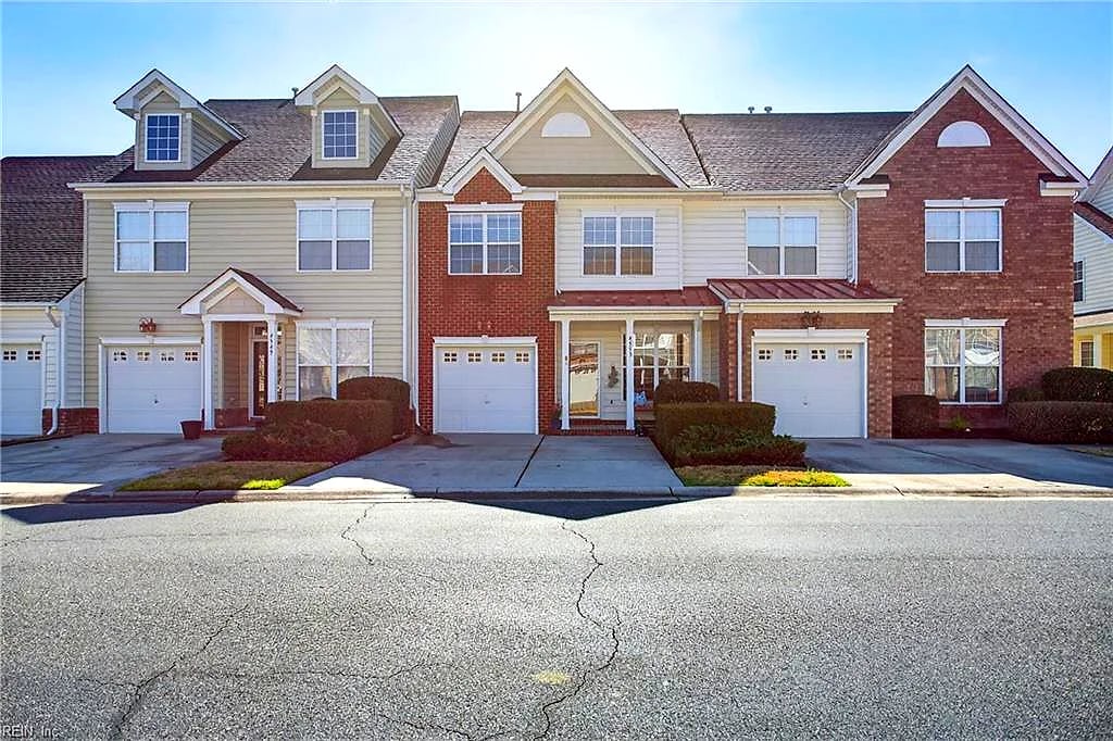 4553 Plumstead DR, Virginia Beach — 3 bed Residential, 2,016 sqft