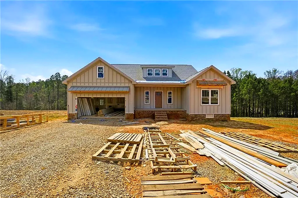 230 Ferry Landing DR, Boydton — 3 bed Residential, 2,030 sqft