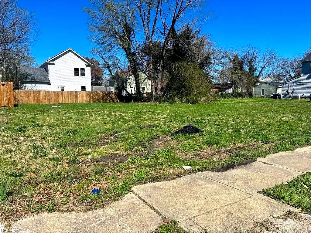 733 30th ST, NEWPORT NEWS VA 23607