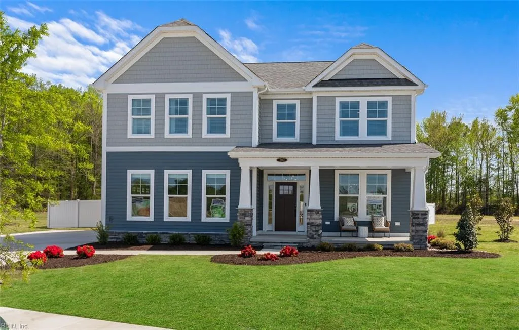 320 Tarn CT, Suffolk — 4 bed Residential, 2,619 sqft