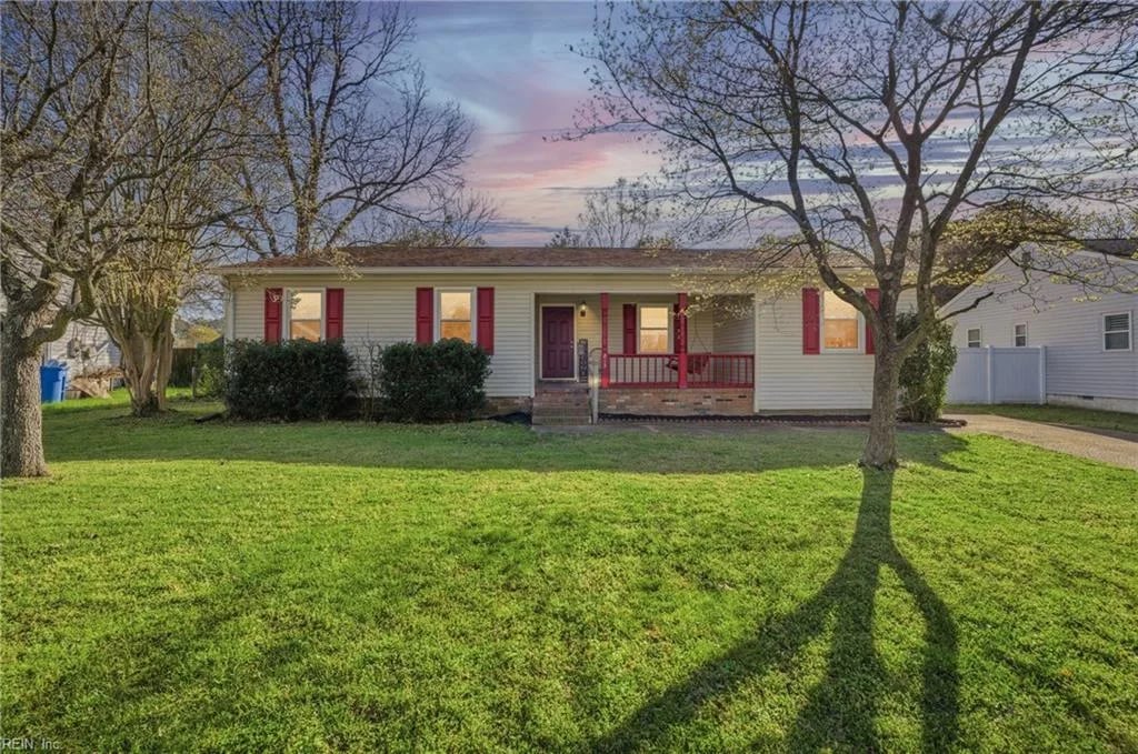 813 Carolyn DR, Chesapeake — 4 bed Residential, 1,692 sqft
