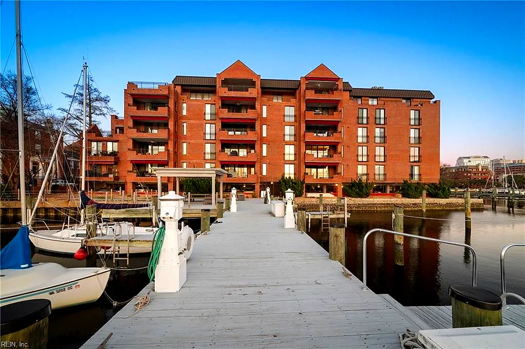 421 W Bute ST #305, NORFOLK VA 23510
