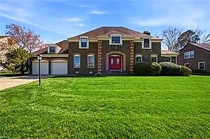 10 Canal DR, POQUOSON VA 23662