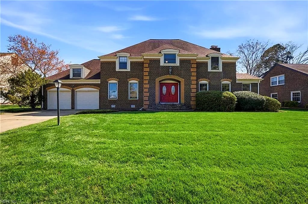 10 Canal DR, Poquoson — 5 bed Residential, 4,225 sqft