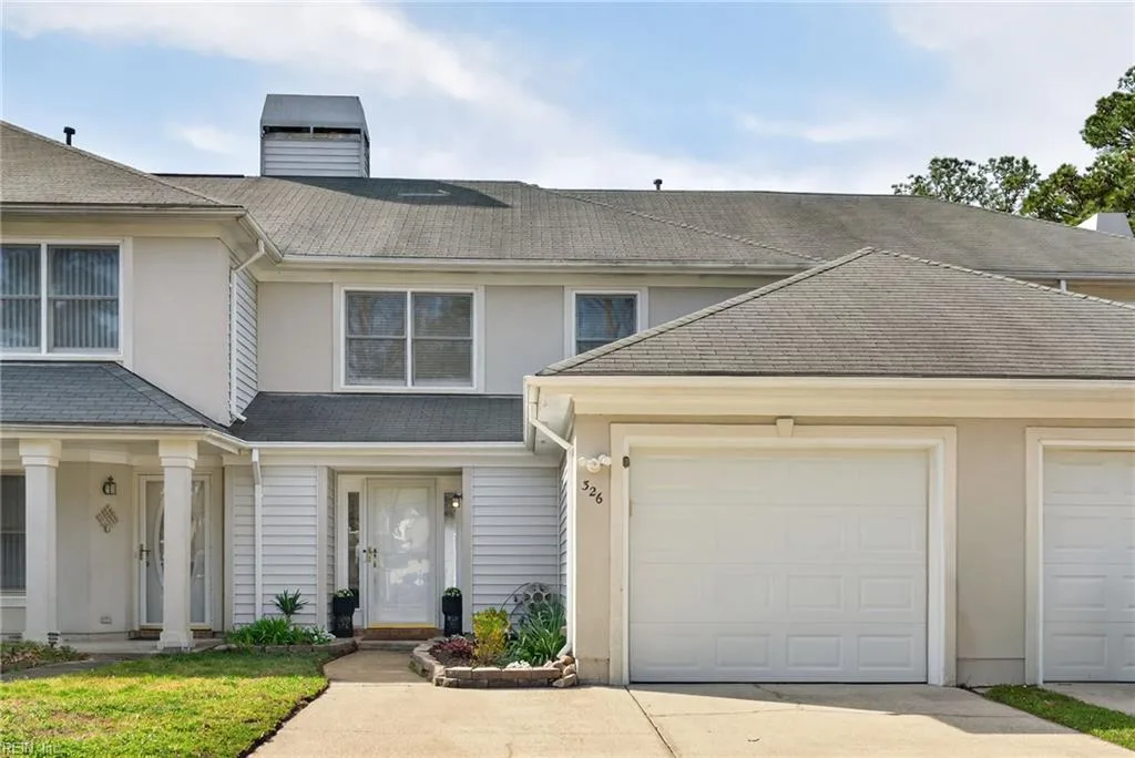 326 Esplanade PL, Chesapeake — 2 bed Residential, 1,568 sqft