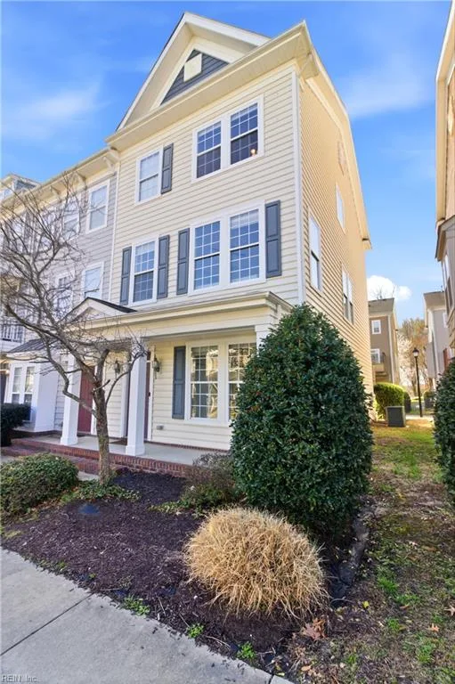 229 Tigerlilly DR, Portsmouth — 3 bed Residential, 1,930 sqft