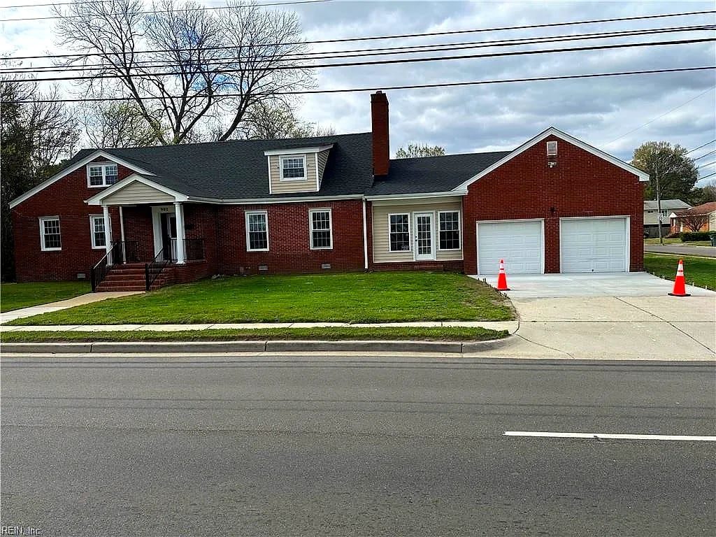 901 E Indian River RD, Norfolk — 5 bed Residential, 3,475 sqft