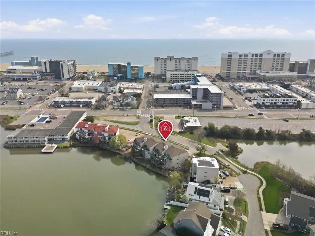 245 Lake DR, Virginia Beach — 1 bed Residential, 981 sqft