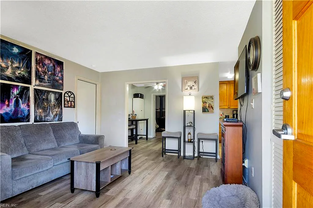 107 Fort Worth ST, Hampton — 4 bed Residential, 1,267 sqft