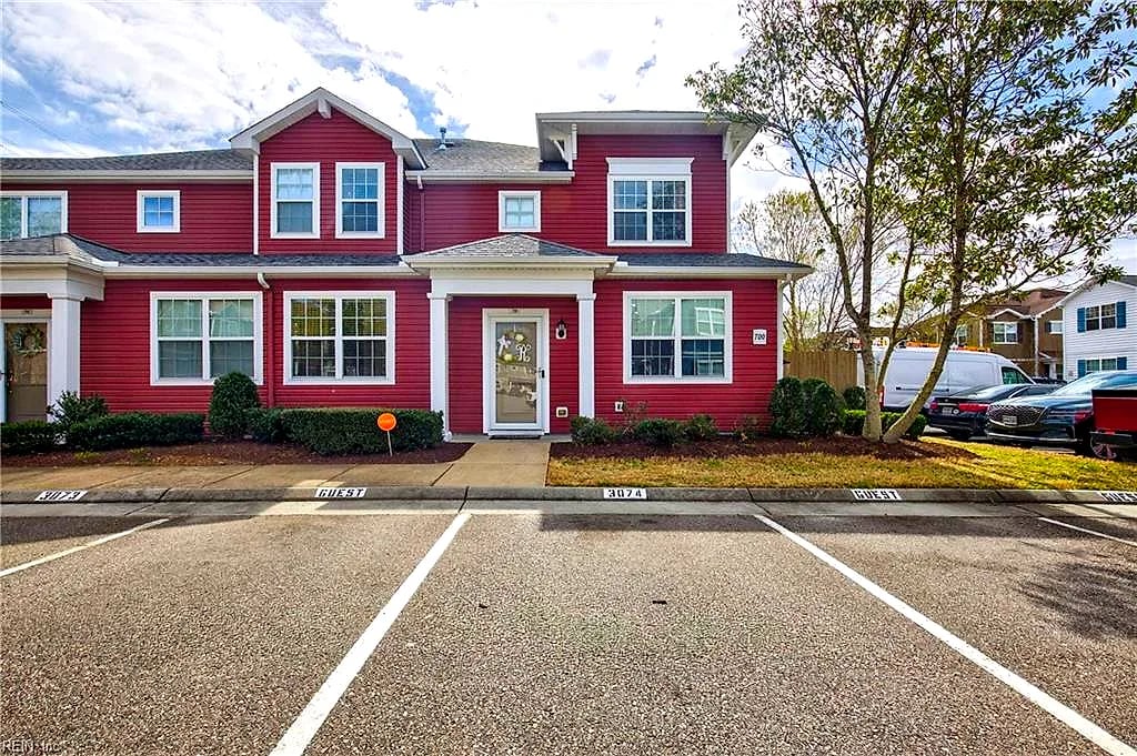 700 Lacy Oak DR, Chesapeake — 3 bed Residential, 1,644 sqft