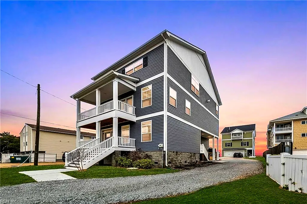 728 W Ocean View AVE, Norfolk — 4 bed Residential, 2,711 sqft