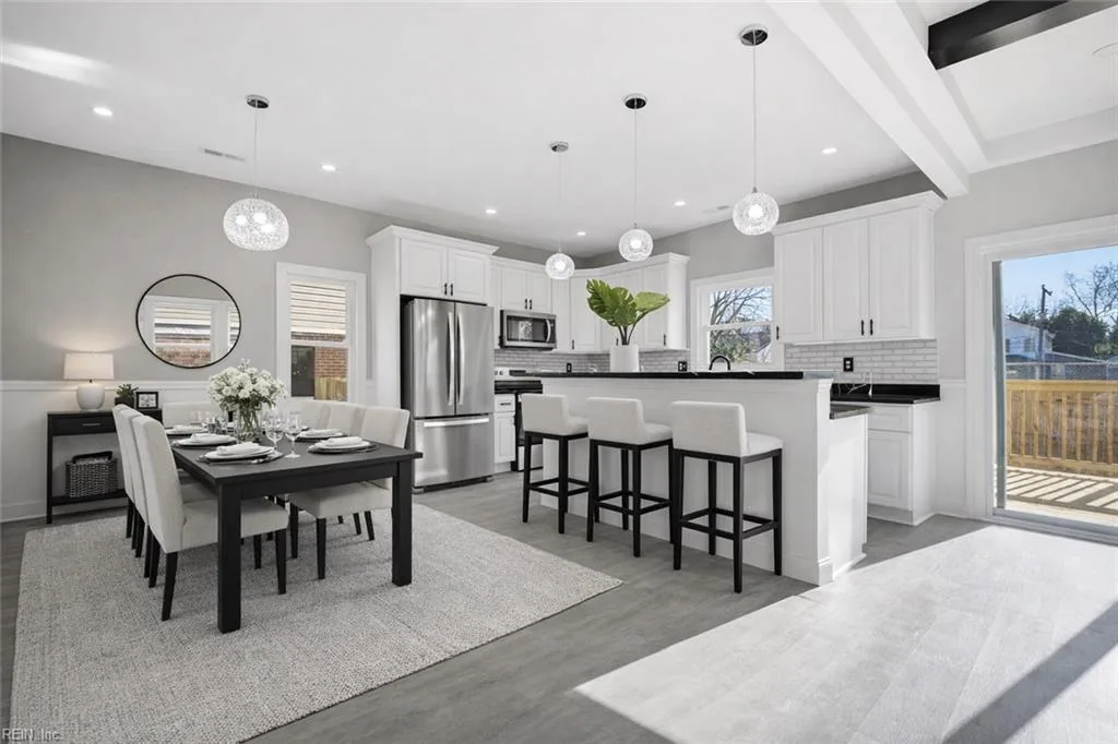 1124 25th ST, Newport News — 4 bed Residential, 2,400 sqft