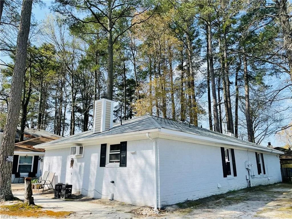 703 S Rosemont RD, Virginia Beach — Multi Family Residential, 1,650 sqft