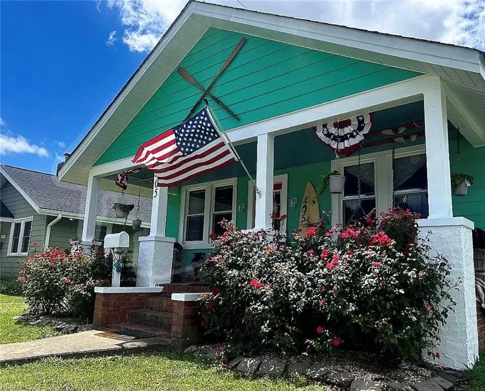 405 Buckroe AVE, Hampton — 3 bed Residential, 1,200 sqft