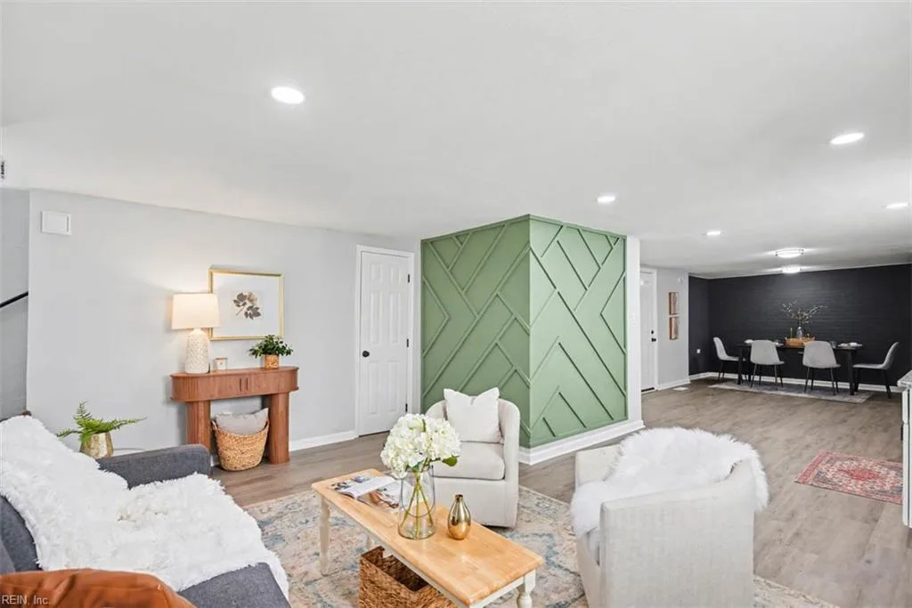 27 Maplewood ST, Hampton — 3 bed Residential, 1,427 sqft