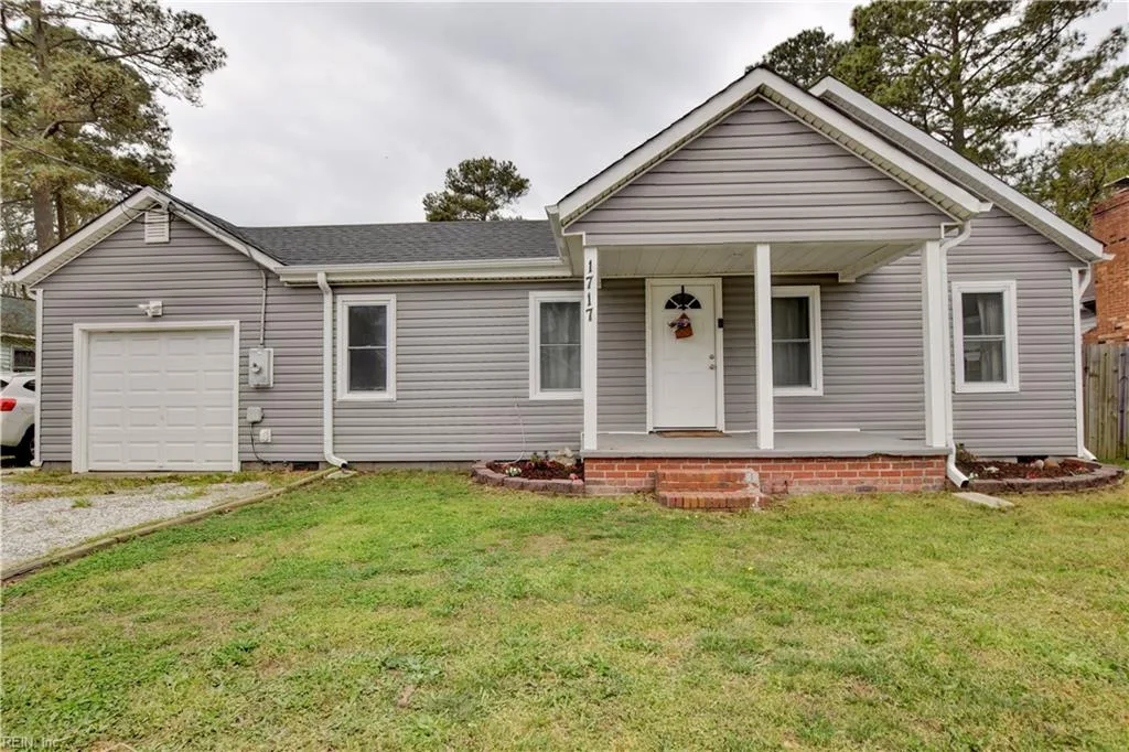 1717 Sparrow RD, Chesapeake — 3 bed Residential, 1,573 sqft
