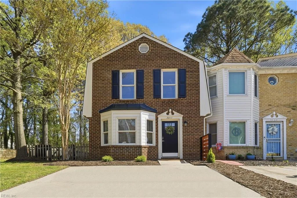 2011 Candlelight DR, Chesapeake — 3 bed Residential, 1,400 sqft