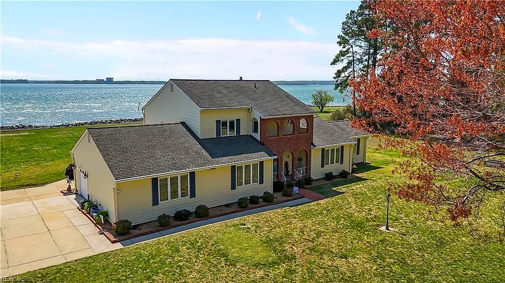 8560 Victory Hill LN, HAYES VA 23072
