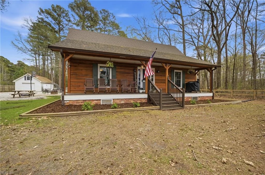 2805 Bunch Walnuts RD, Chesapeake — 3 bed Residential, 1,940 sqft