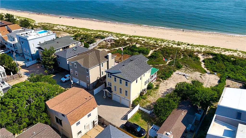4812 Bay Bridge LN, VIRGINIA BEACH VA 23455