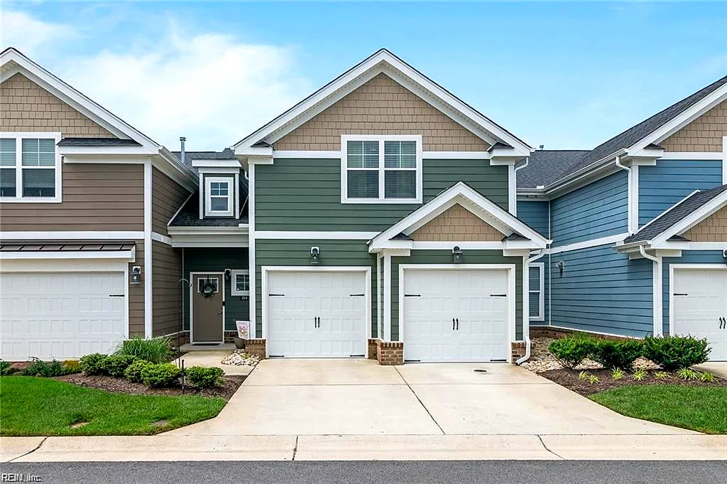 214 Retreat DR, SUFFOLK VA 23435