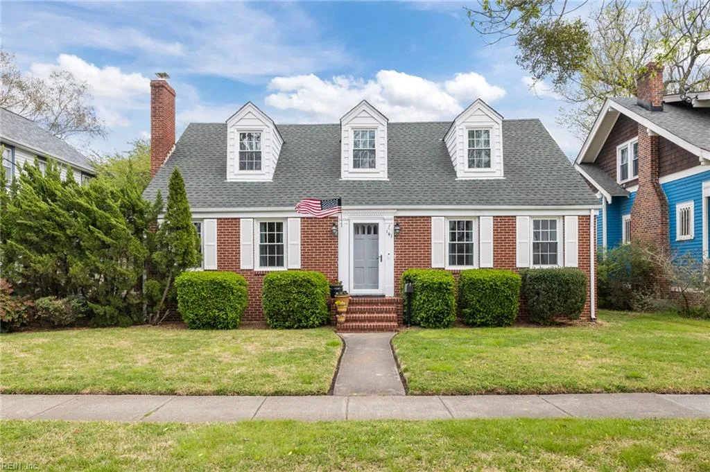 141 Broad ST, Portsmouth — 3 bed Residential, 2,169 sqft