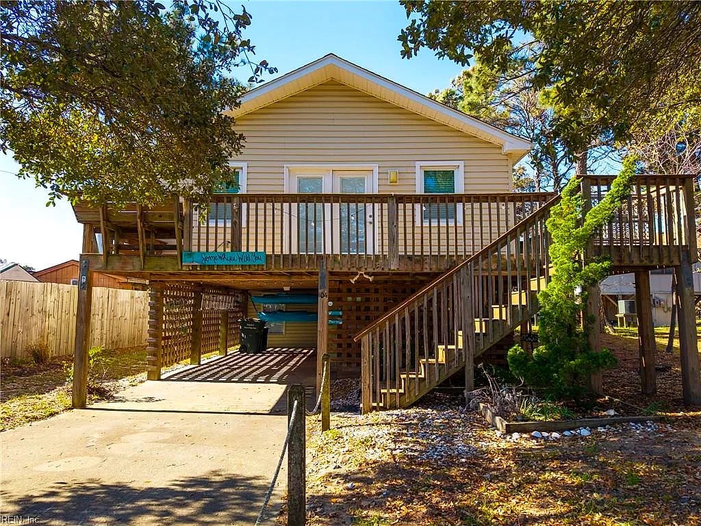 104 E Blackman ST, Nags Head — 3 bed Residential, 916 sqft