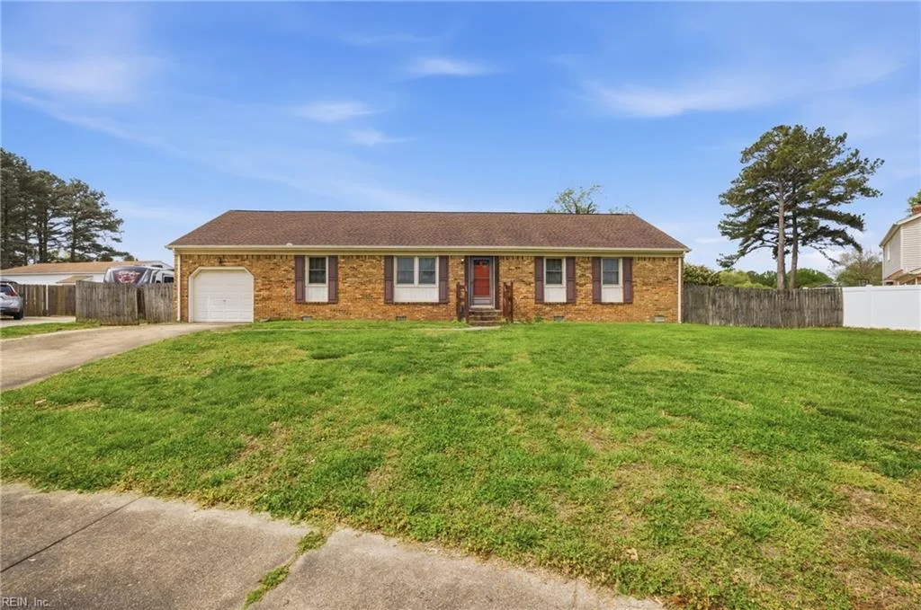 704 Sandlewood LN, Chesapeake — 4 bed Residential, 1,721 sqft
