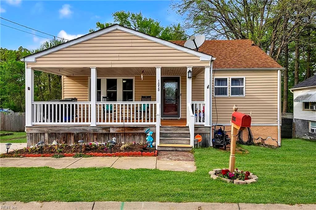 1058 Ivaloo ST, Norfolk — 5 bed Residential, 1,800 sqft
