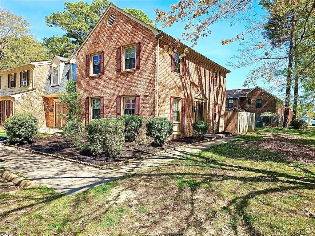 369 Circuit Lane NONE #F, Newport News — 3 bed Residential, 1,422 sqft